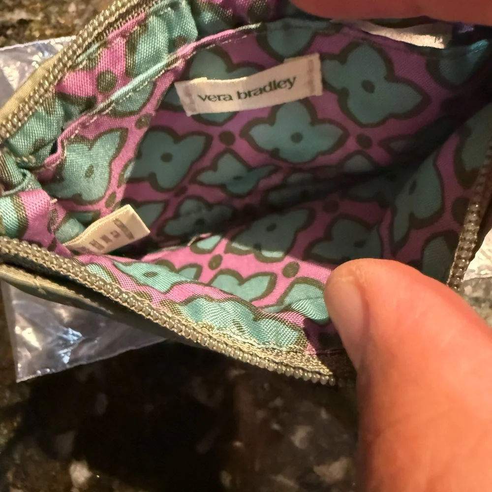 Vera Bradley Zip ID Case Green Performance Twill‎ NWT R